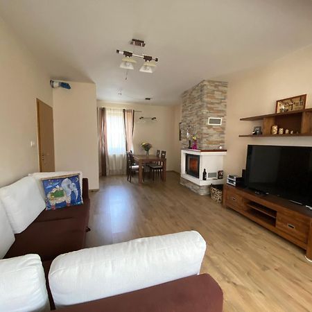 Apartments Iris สตารา เลชนา ภายนอก รูปภาพ