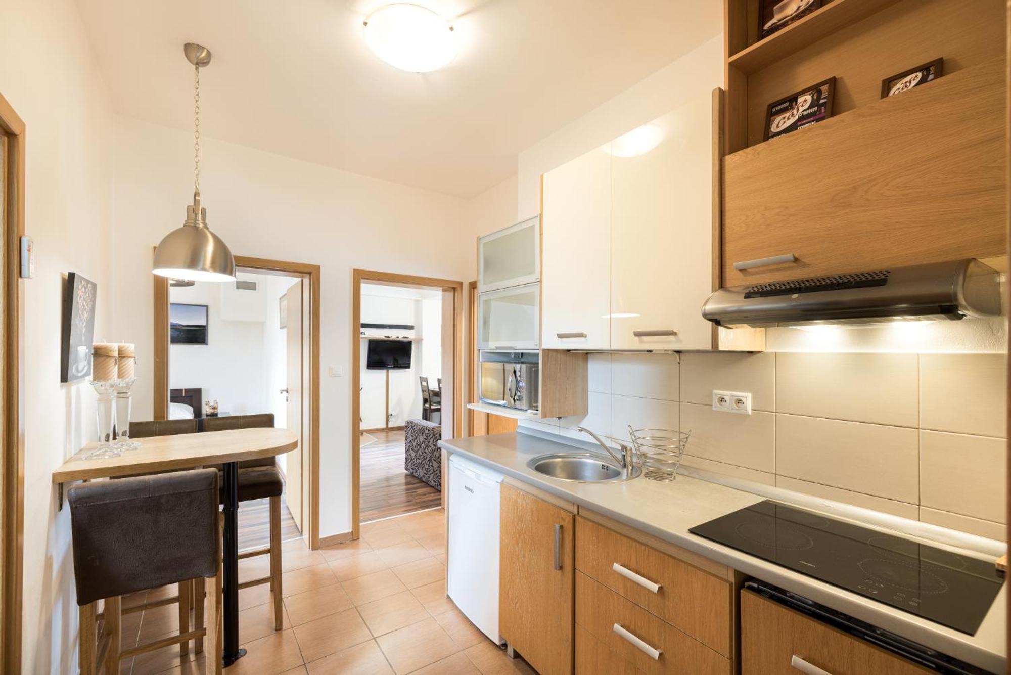 Apartments Iris สตารา เลชนา ภายนอก รูปภาพ